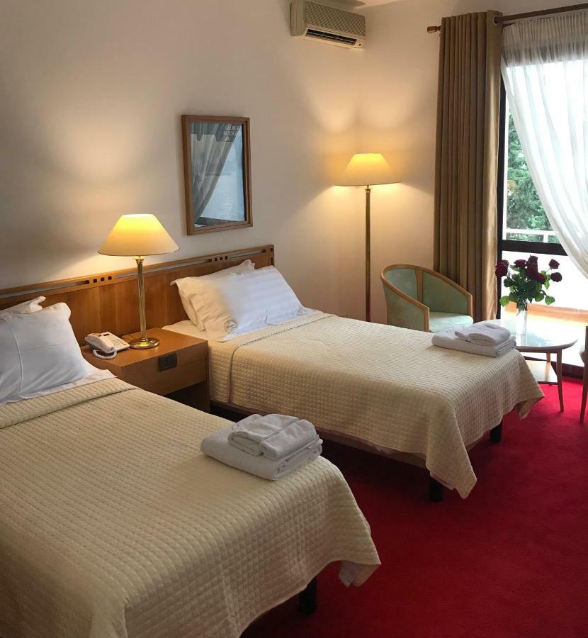 Chateau Linza Resort Tirana Exterior photo