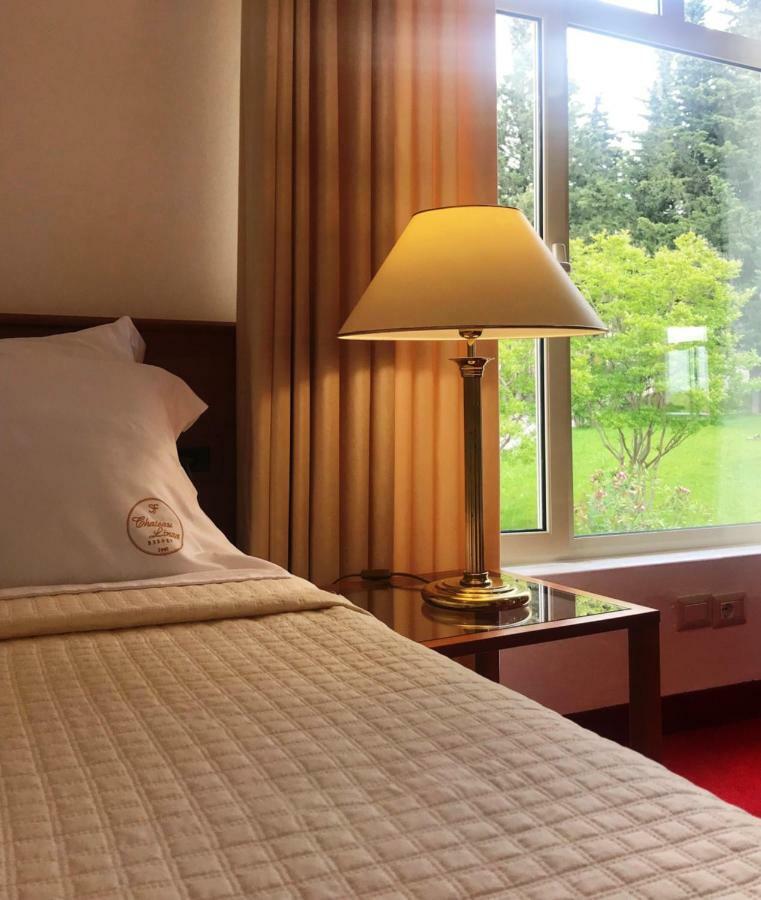 Chateau Linza Resort Tirana Exterior photo